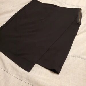 Cabi Mock Wrap Mini Skirt Black Asymmetrical Side Zip Career Stretch‎ Size 8